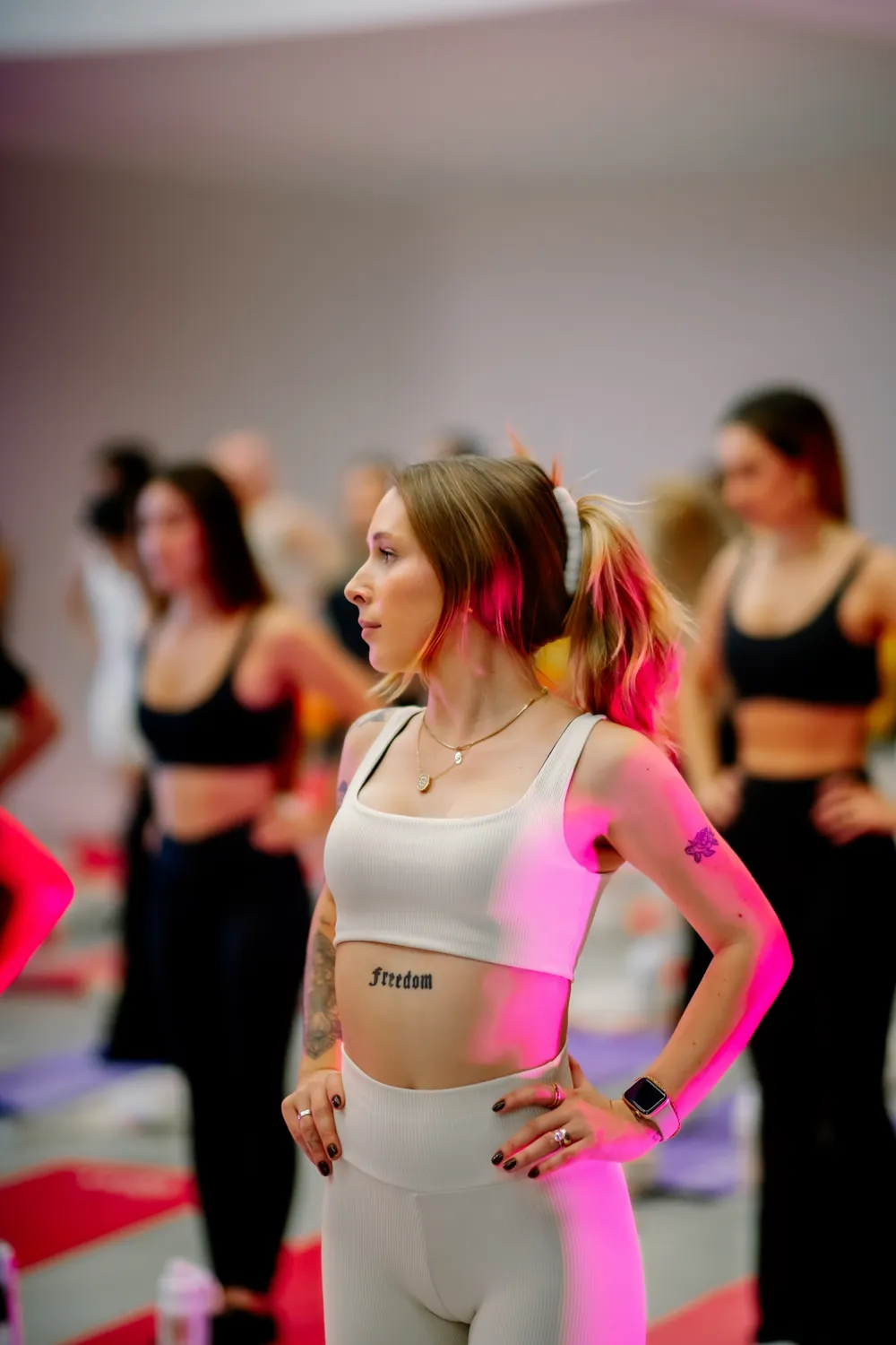 Participante em aula de wellness do Comu Well Day